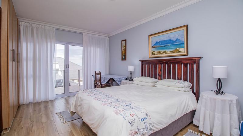 9 Bedroom Property for Sale in Outeniqua Strand Western Cape